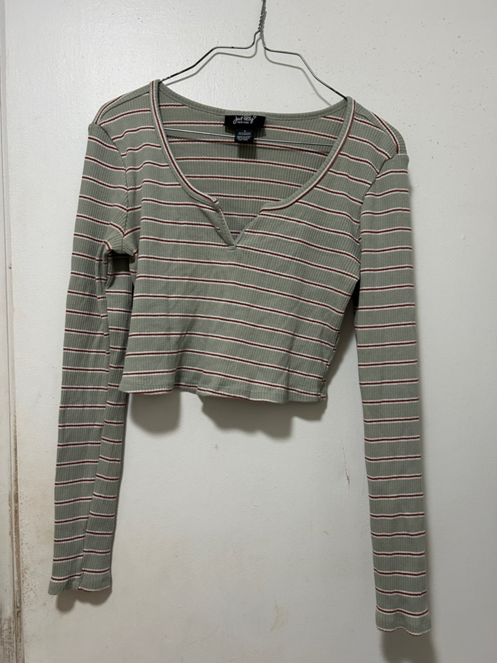 🌸3 for $15🌸 (read description) Cute Green Striped Long Sleeve Crop Top